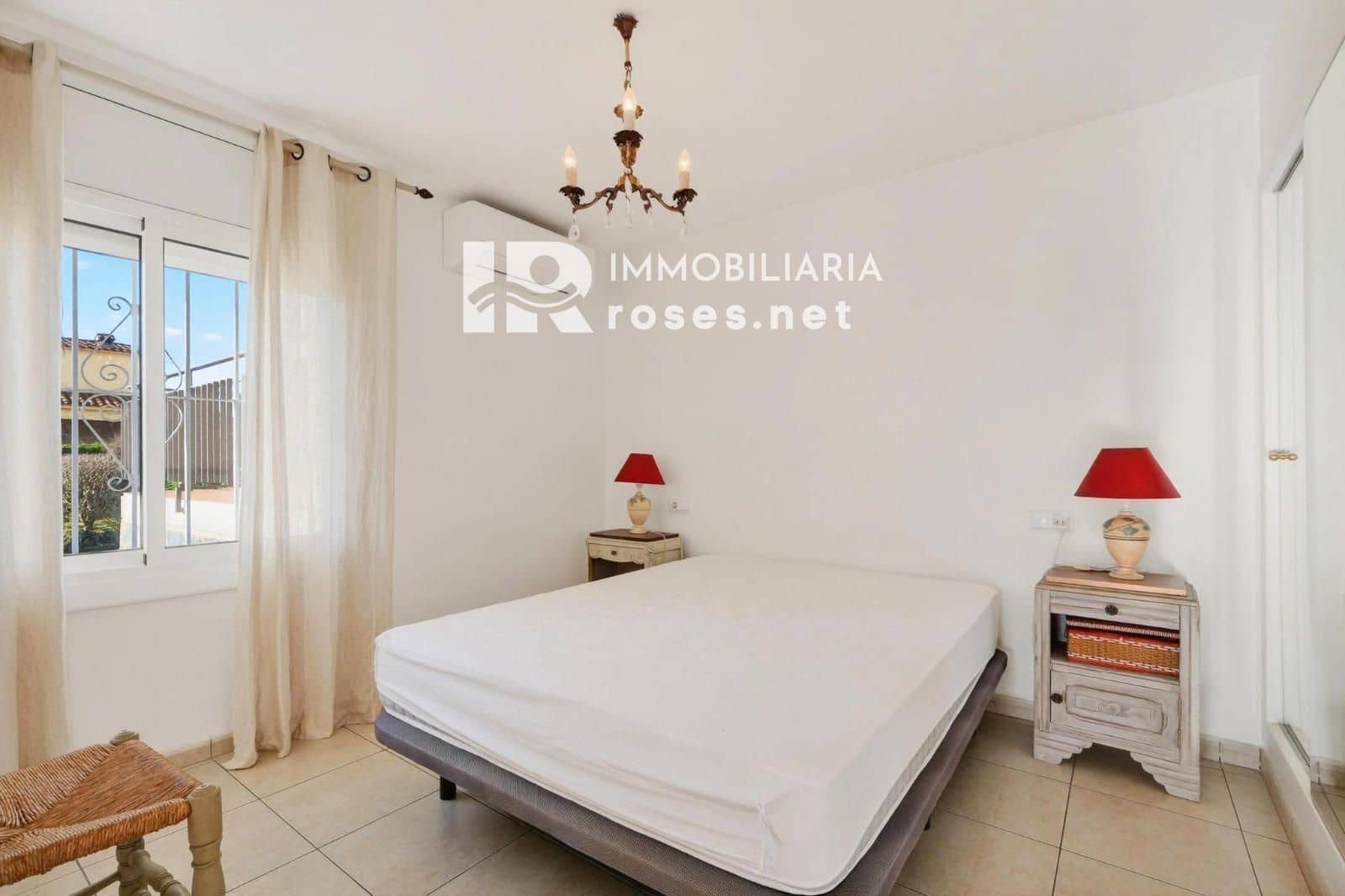 2 makuuhuone Asunto myytävänä paikassa Roses - 175 000 € (Ref: 9605454)