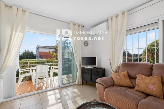 2 makuuhuone Asunto myytävänä paikassa Roses - 175 000 € (Ref: 9605454)