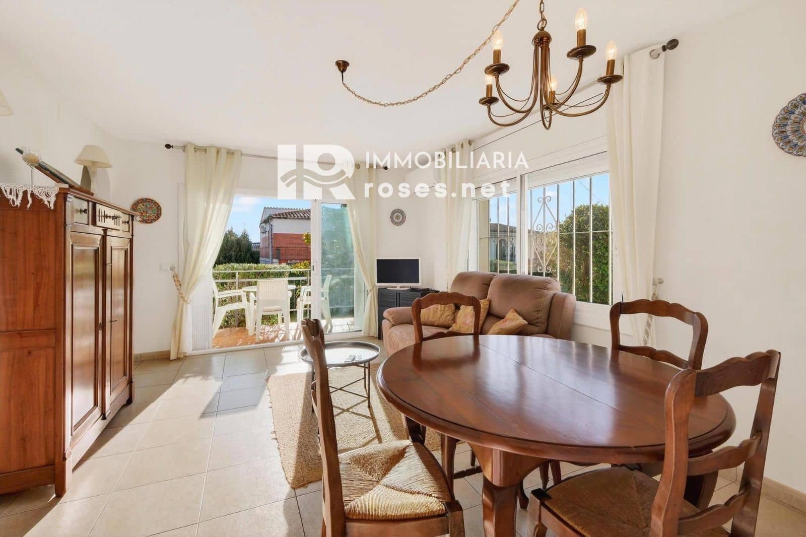 2 makuuhuone Asunto myytävänä paikassa Roses - 175 000 € (Ref: 9605454)