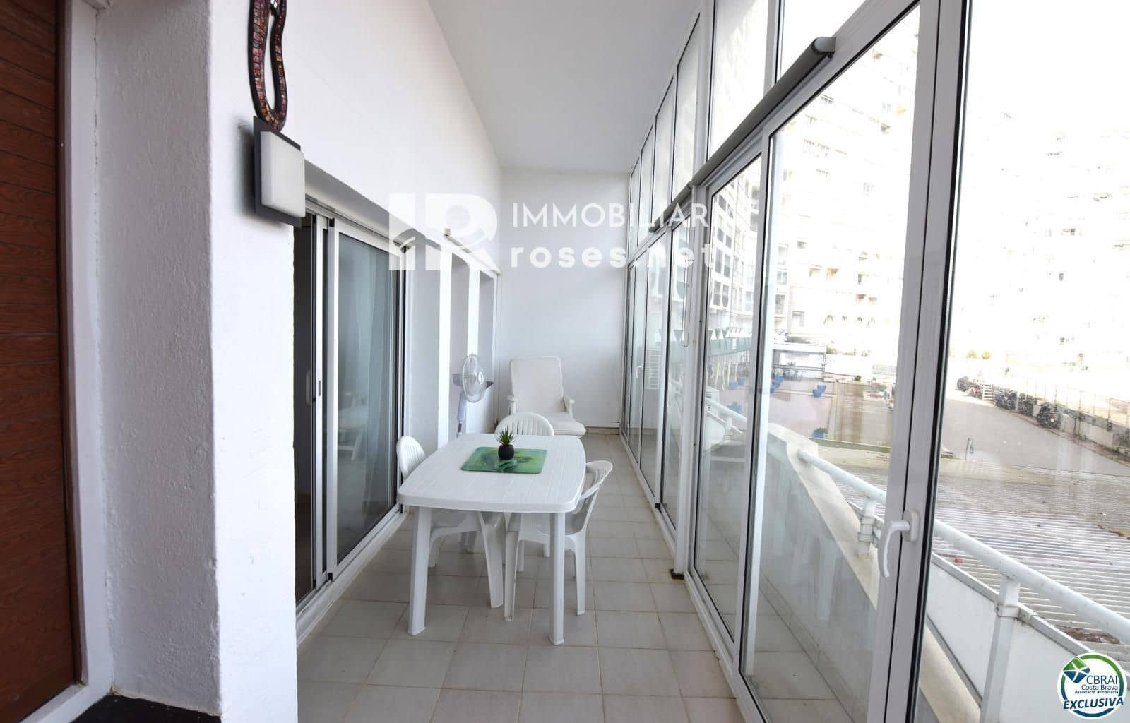 2 bedroom Flat for sale in Empuriabrava - € 215,000 (Ref: 9609556)