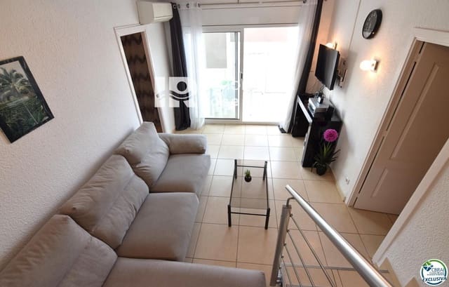 2 bedroom Flat for sale in Empuriabrava, Castelló d'Empúries - € 215,000 (Ref: 9609556)