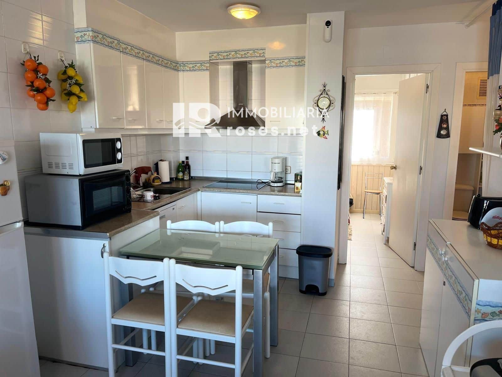 2 soveværelse Lejlighed til salg i Roses - € 285.000 (Ref: 9609557)