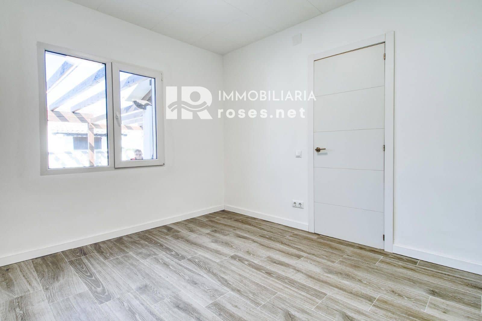 2 bedroom Villa for sale in Empuriabrava - € 339,000 (Ref: 9609558)