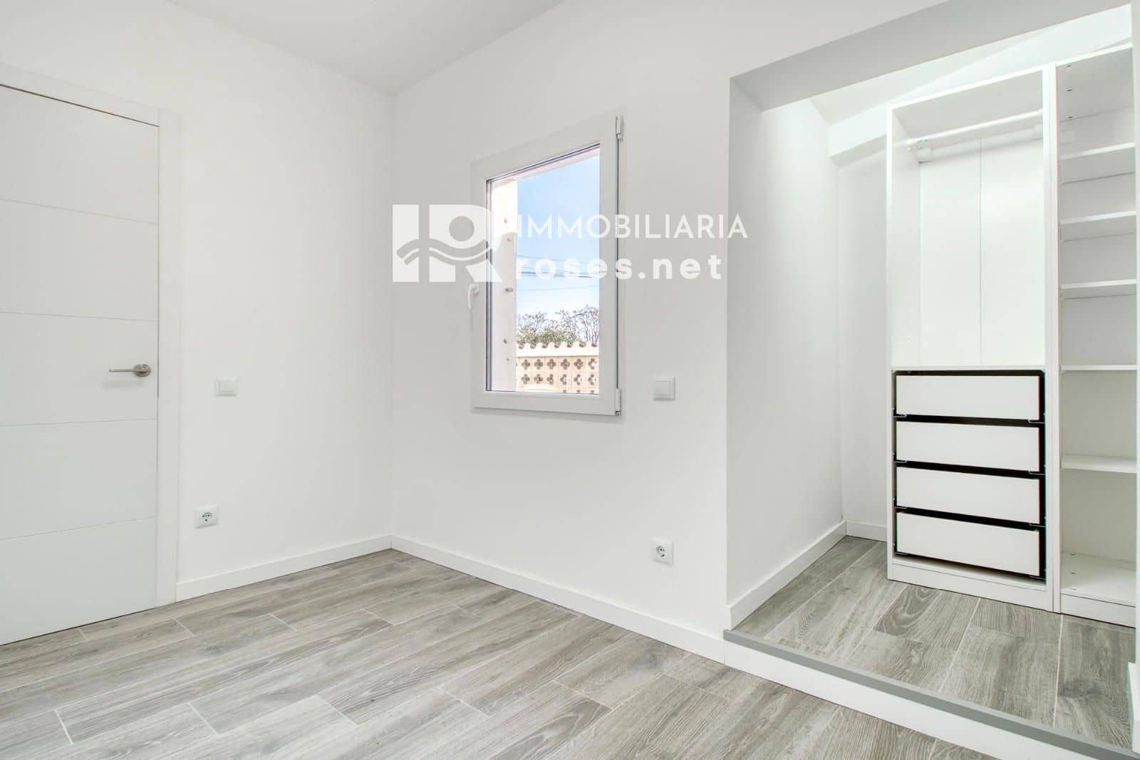 2 bedroom Villa for sale in Empuriabrava - € 339,000 (Ref: 9609558)