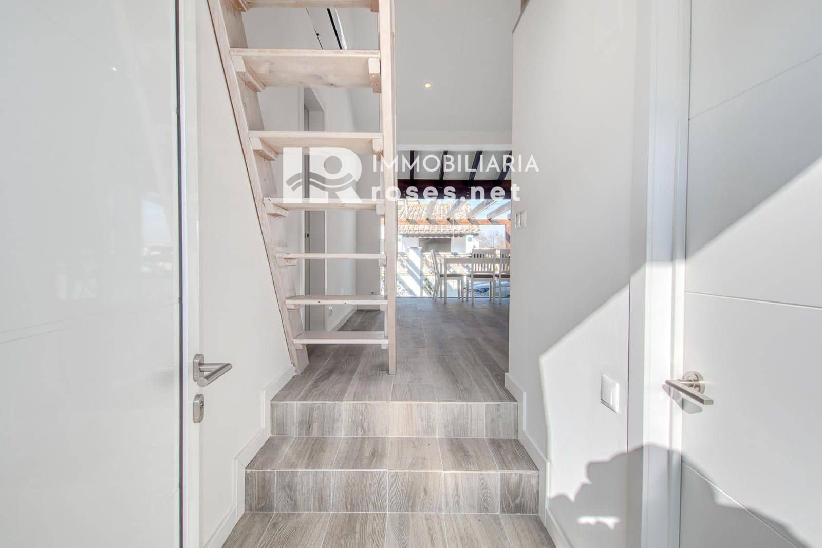 2 bedroom Villa for sale in Empuriabrava - € 339,000 (Ref: 9609558)