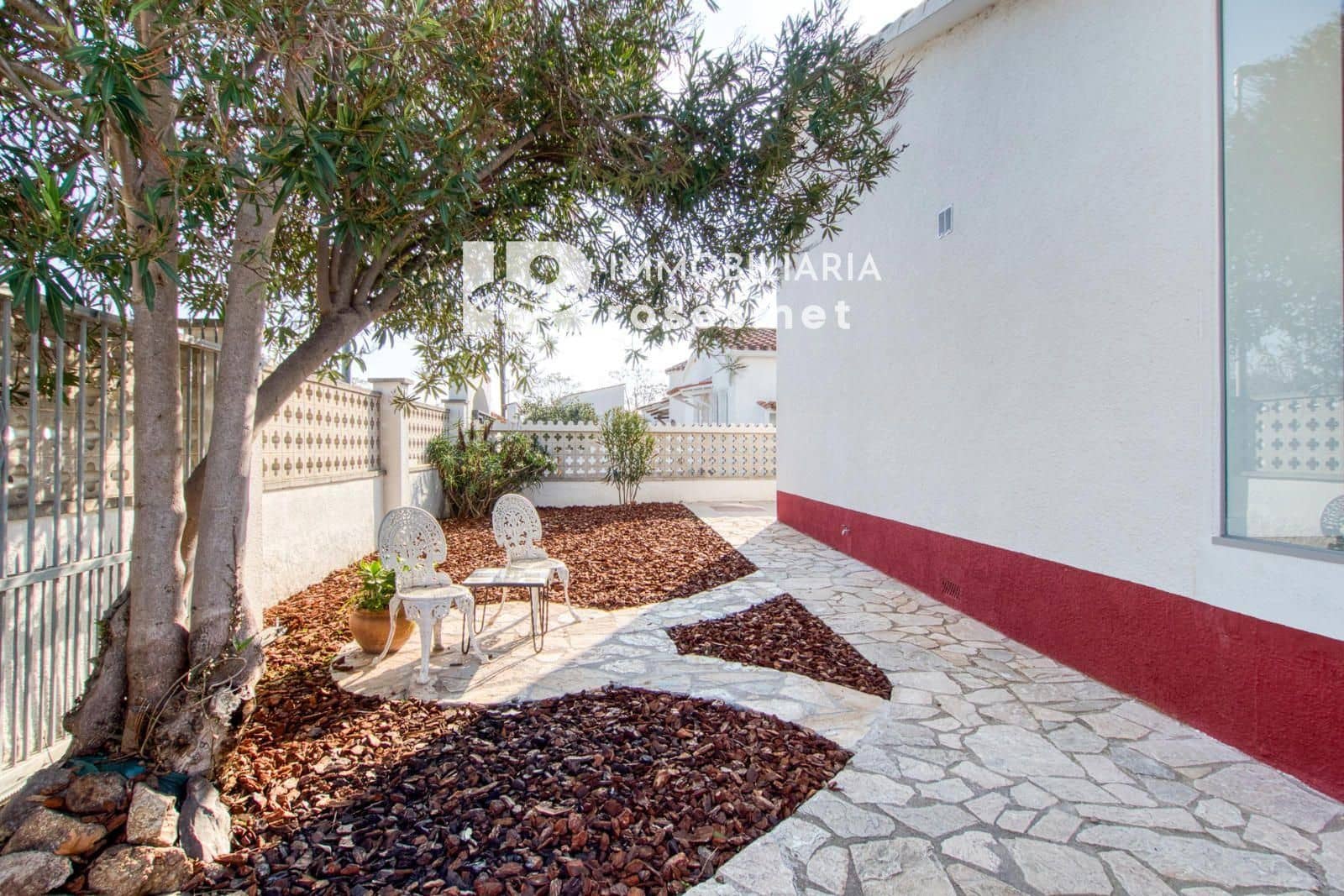 2 bedroom Villa for sale in Empuriabrava - € 339,000 (Ref: 9609558)