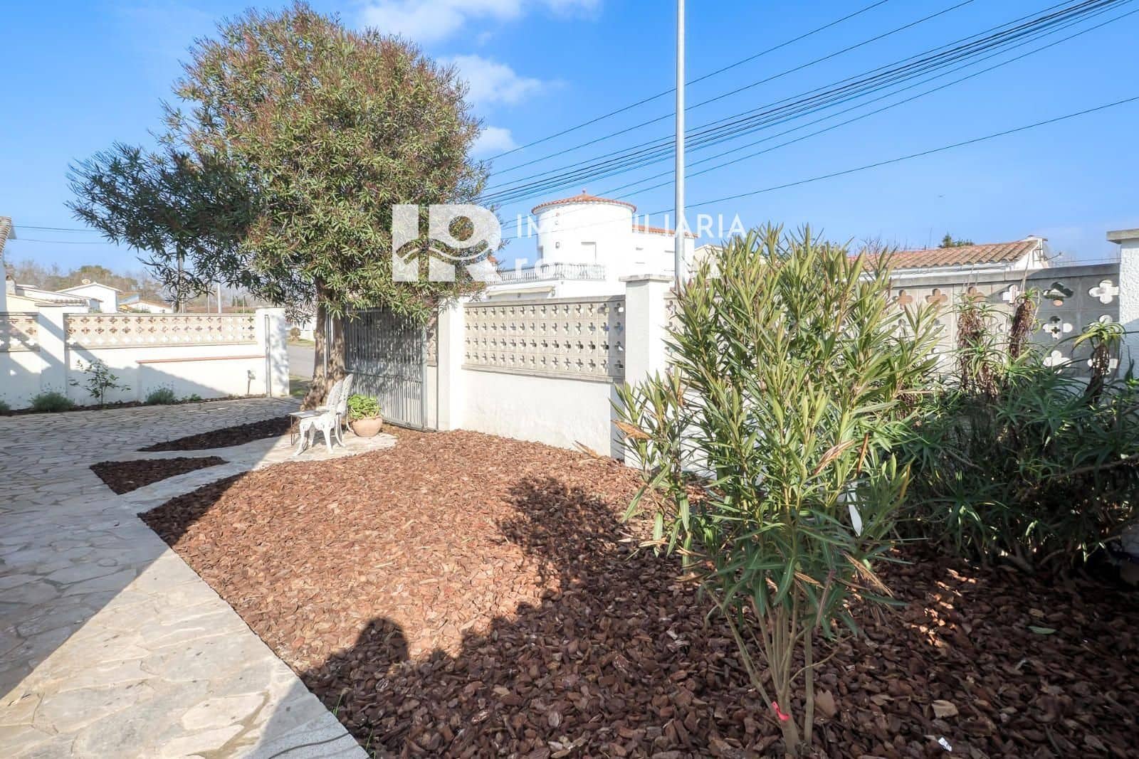 2 bedroom Villa for sale in Empuriabrava - € 339,000 (Ref: 9609558)