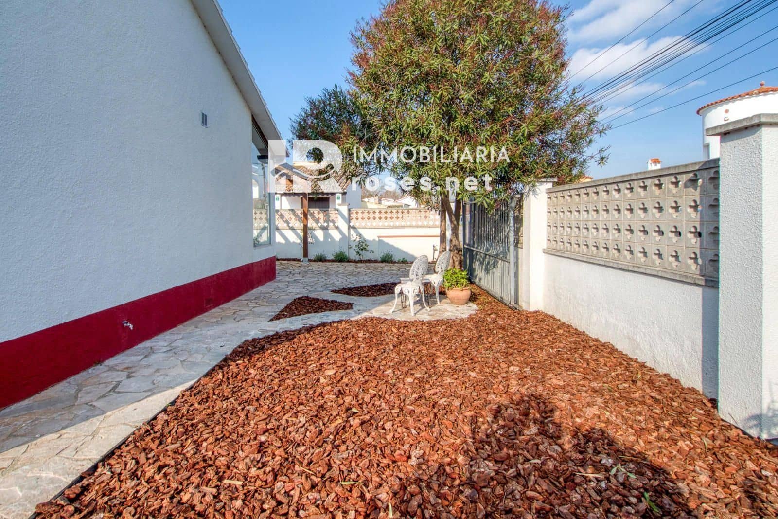 2 bedroom Villa for sale in Empuriabrava - € 339,000 (Ref: 9609558)