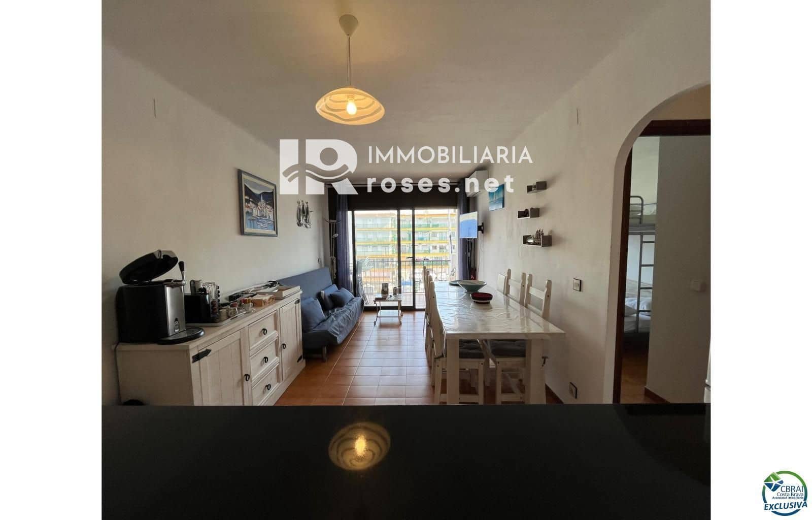 Piso de 2 habitaciones en Empuriabrava en venta - 255.000 € (Ref: 9628004)