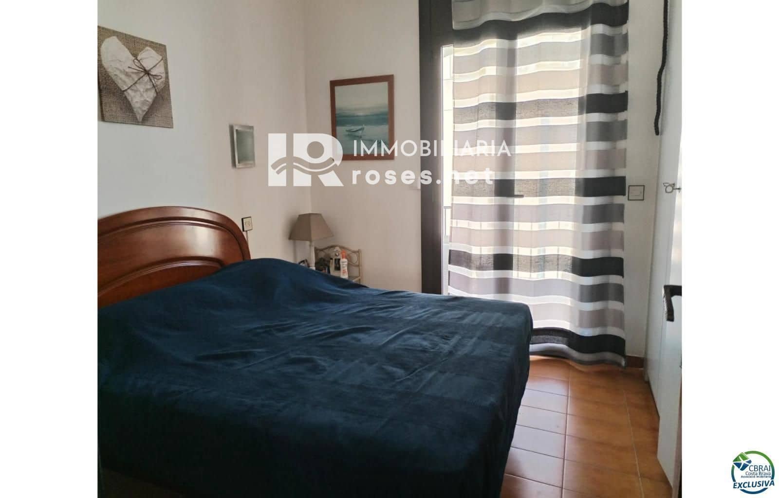 Piso de 2 habitaciones en Empuriabrava en venta - 255.000 € (Ref: 9628004)