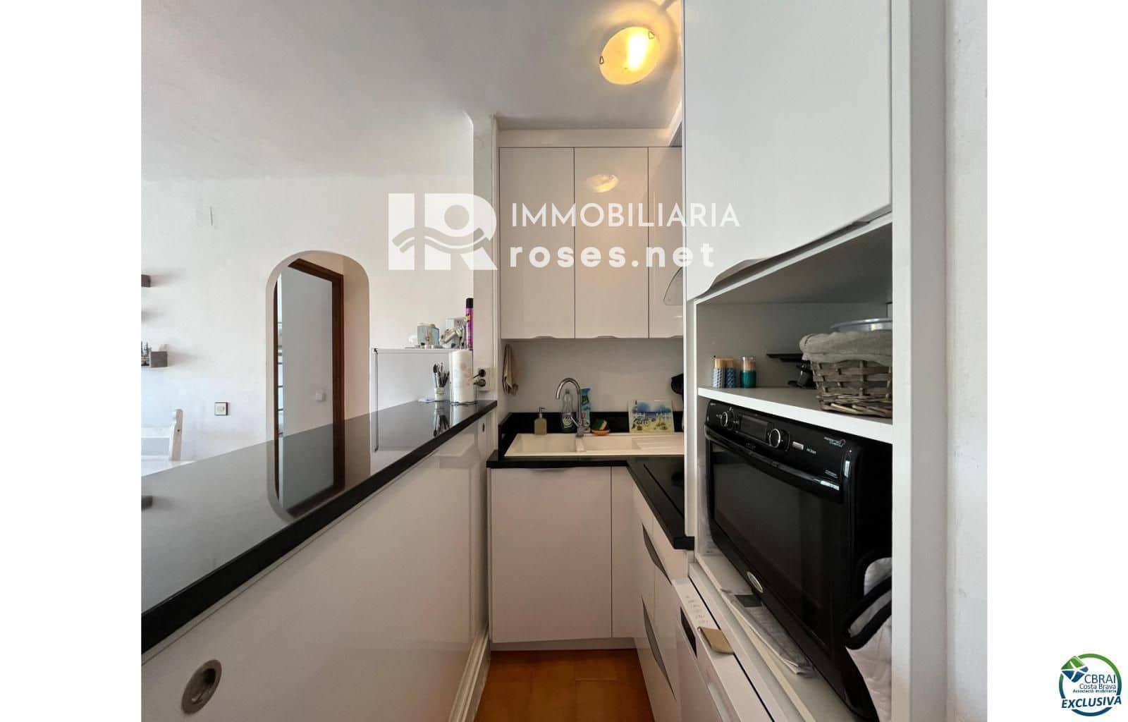 Piso de 2 habitaciones en Empuriabrava en venta - 255.000 € (Ref: 9628004)