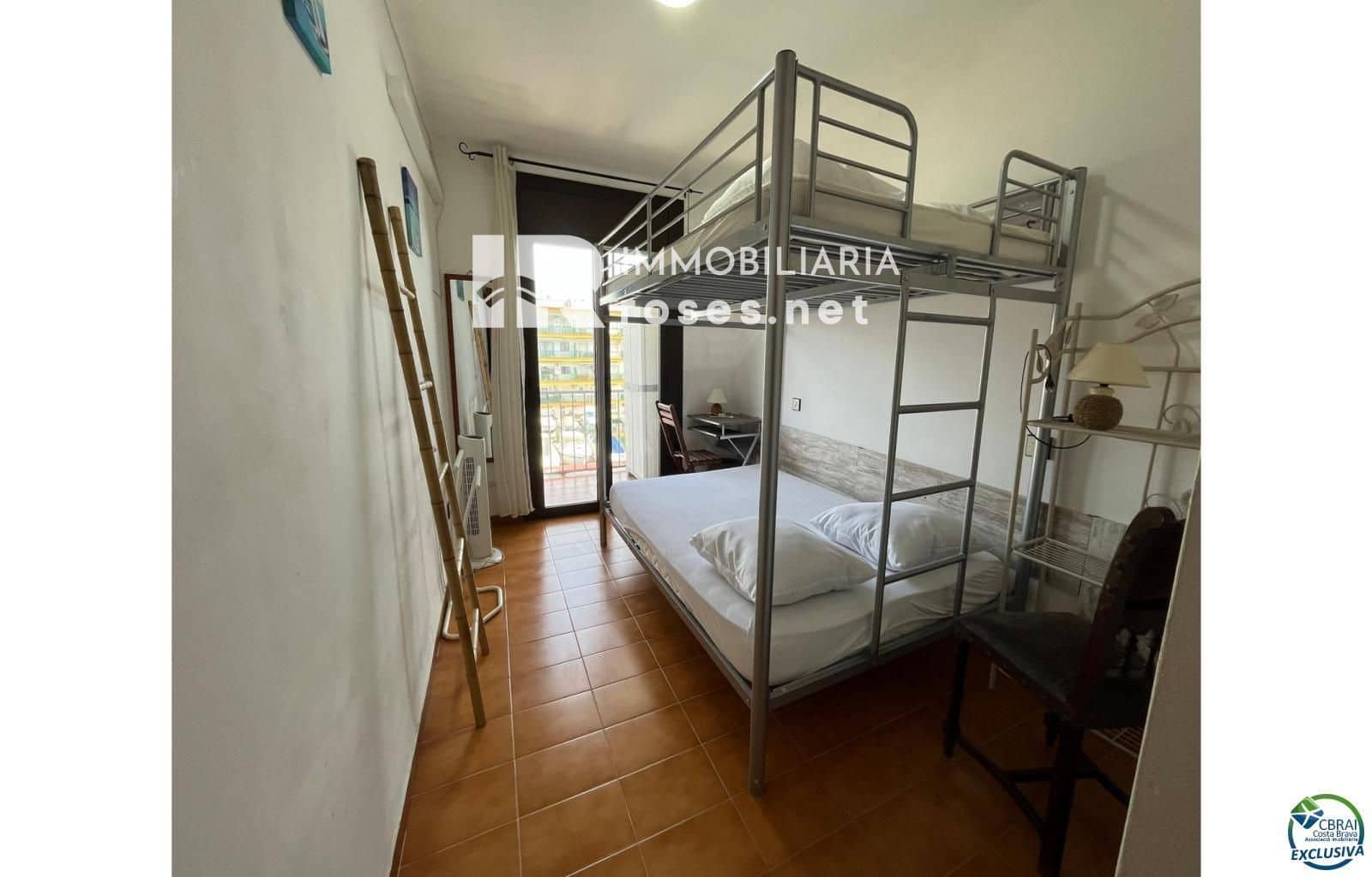 Piso de 2 habitaciones en Empuriabrava en venta - 255.000 € (Ref: 9628004)