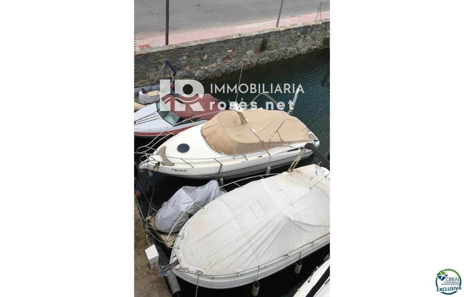 Piso de 2 habitaciones en Empuriabrava en venta - 255.000 € (Ref: 9628004)