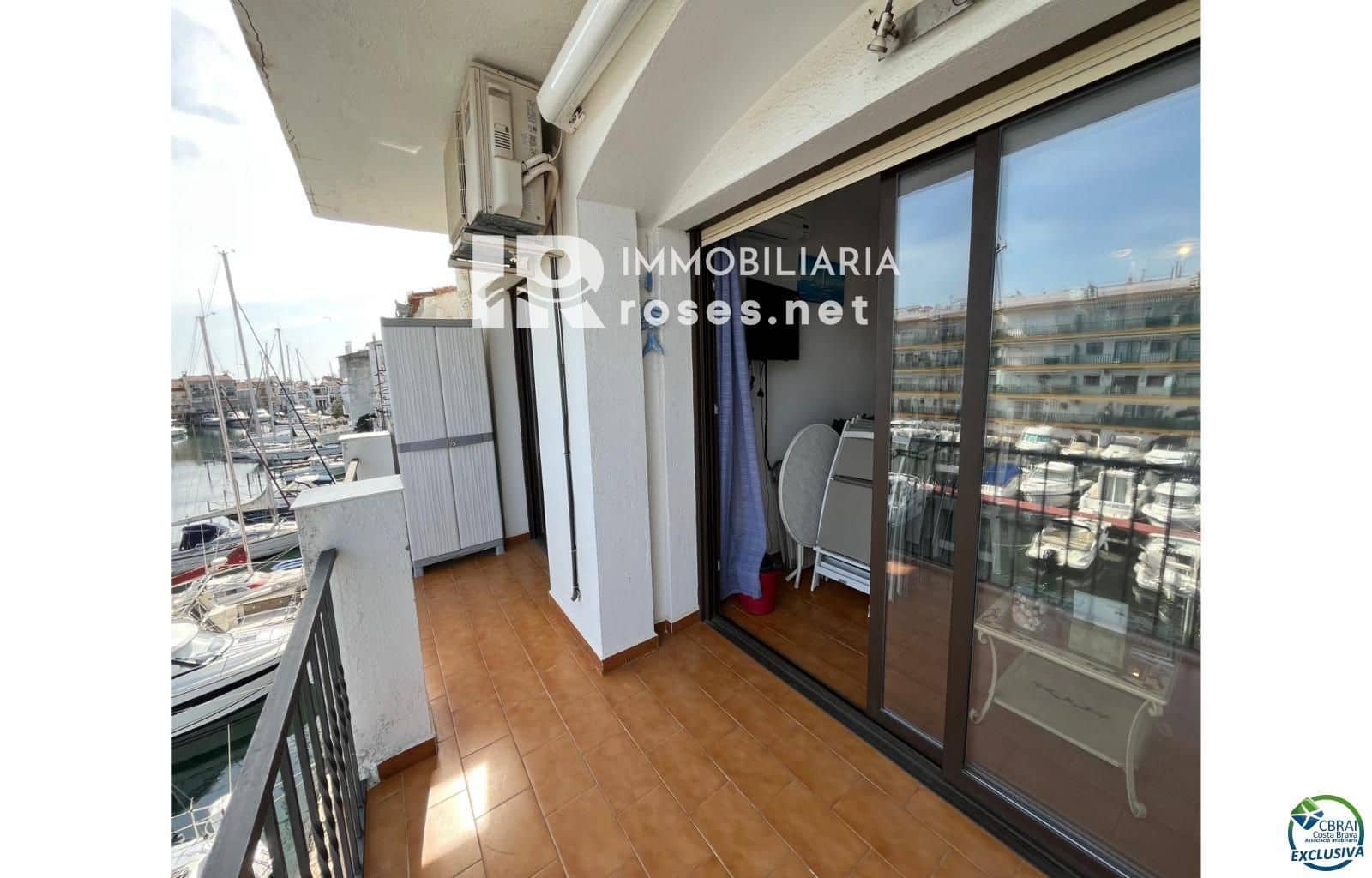 Piso de 2 habitaciones en Empuriabrava en venta - 255.000 € (Ref: 9628004)