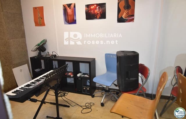 Commerciale in vendita in Roses - 140.000 € (Rif: 9630426)