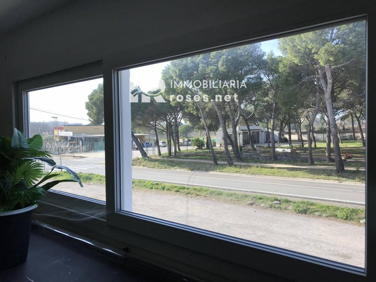 Comercial para venda em Roses - 160 000 € (Ref: 9640615)