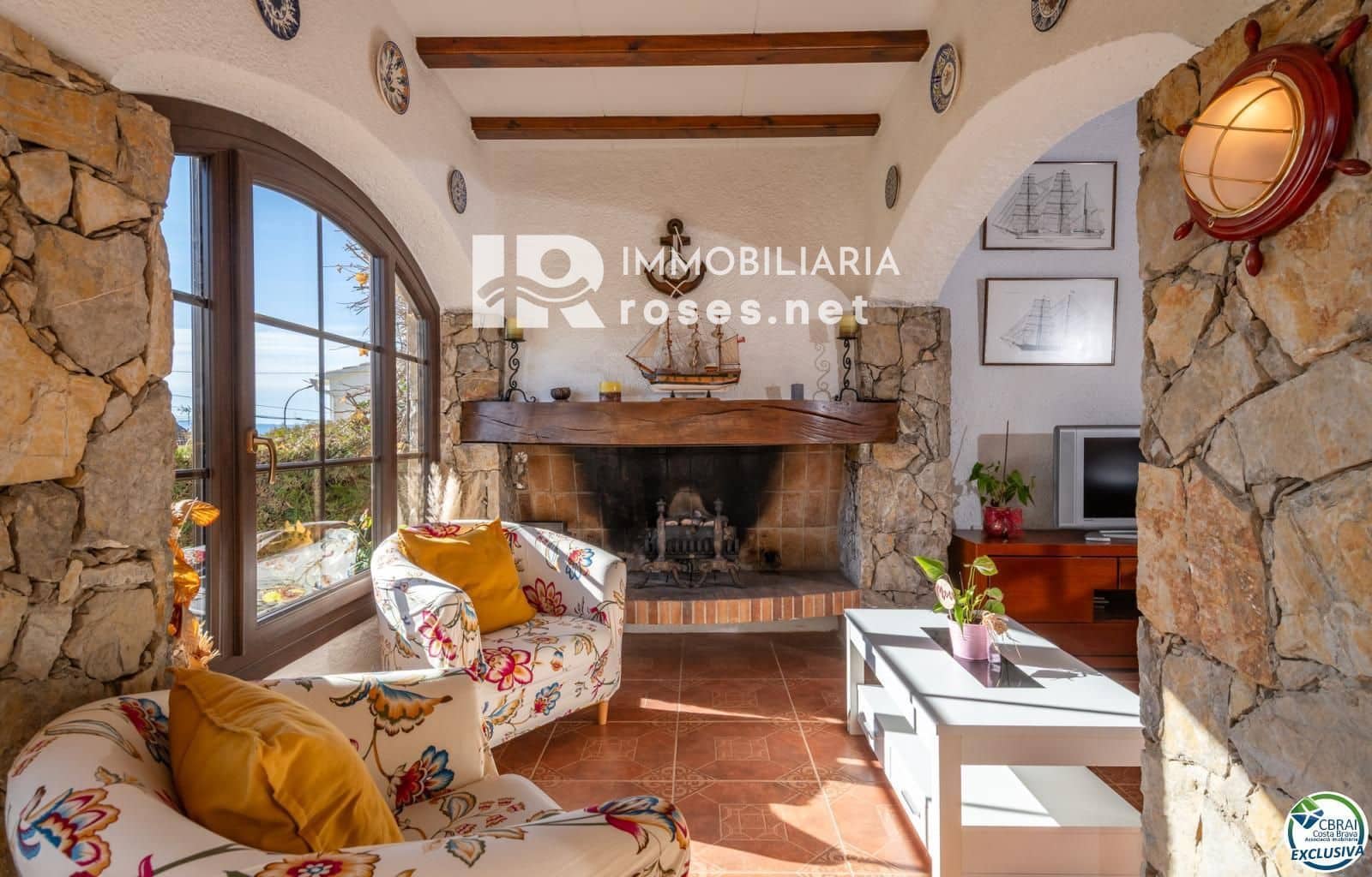 4 bedroom Villa for sale in L'Estartit with garage - € 455,000 (Ref: 9645462)