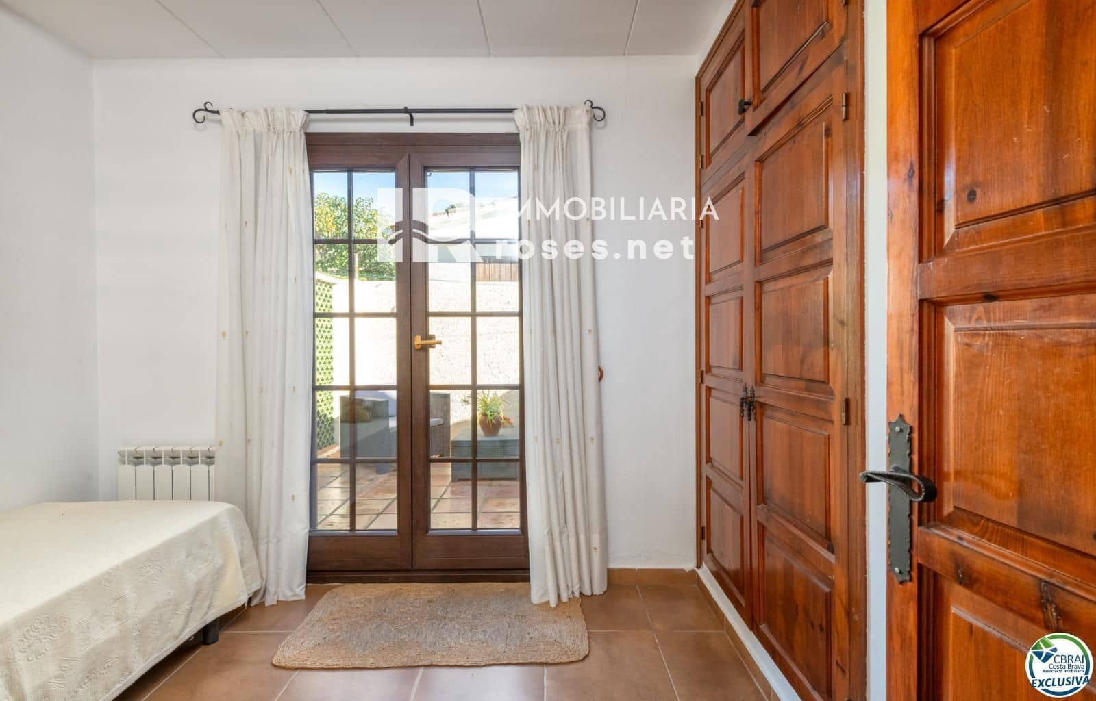 4 bedroom Villa for sale in L'Estartit with garage - € 455,000 (Ref: 9645462)