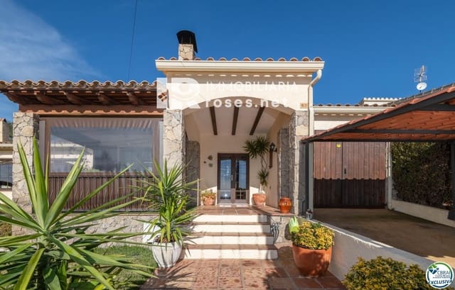 4 bedroom Villa for sale in L'Estartit, Torroella de Montgrí with garage - € 455,000 (Ref: 9645462)