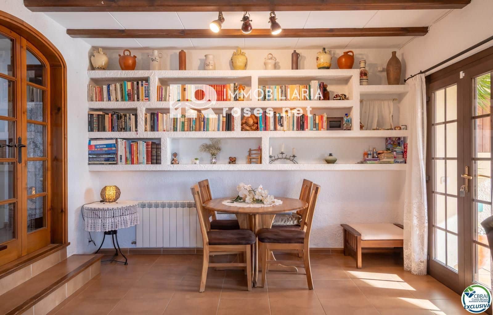 4 bedroom Villa for sale in L'Estartit with garage - € 455,000 (Ref: 9645462)