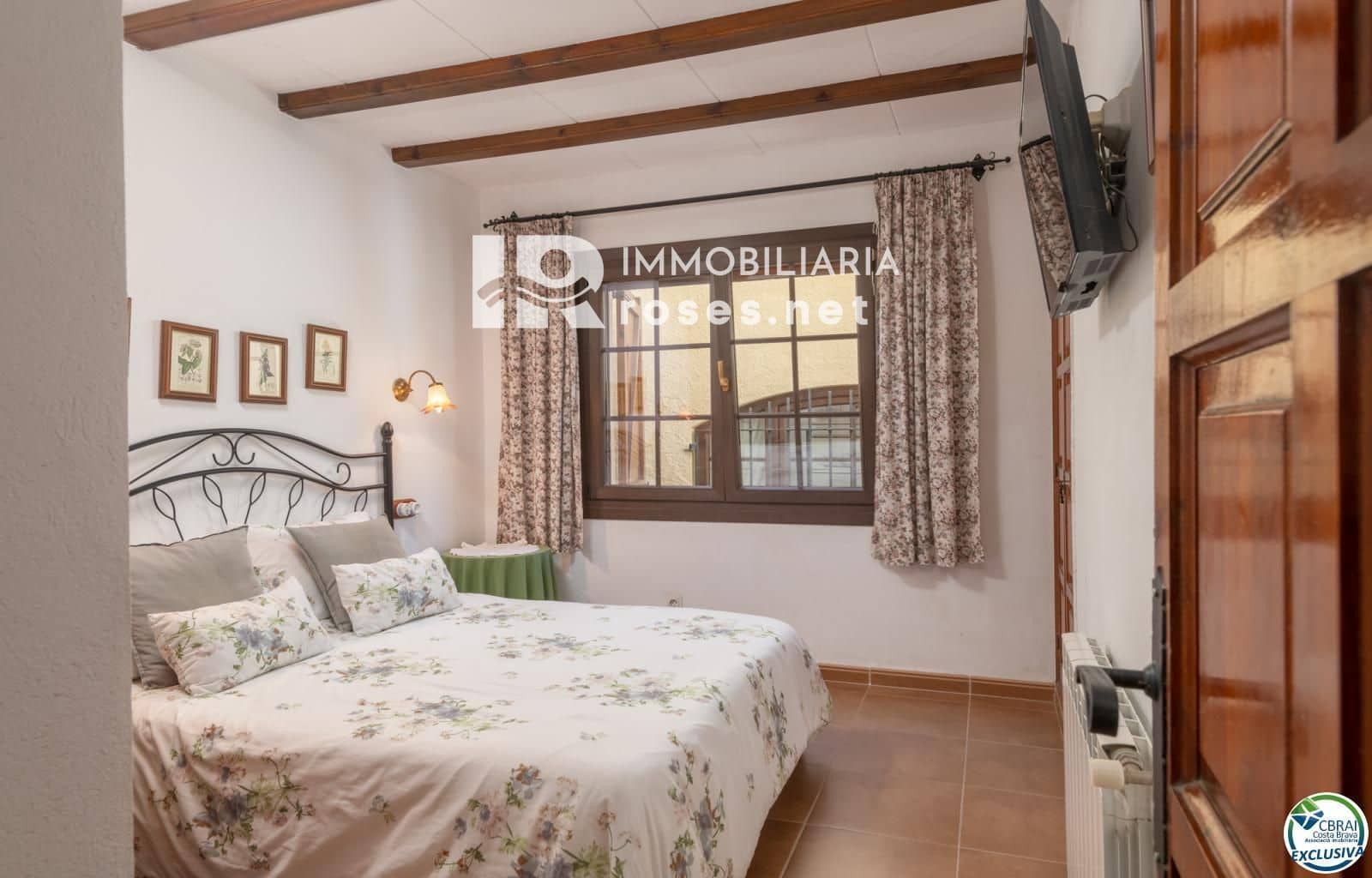 4 bedroom Villa for sale in L'Estartit with garage - € 455,000 (Ref: 9645462)