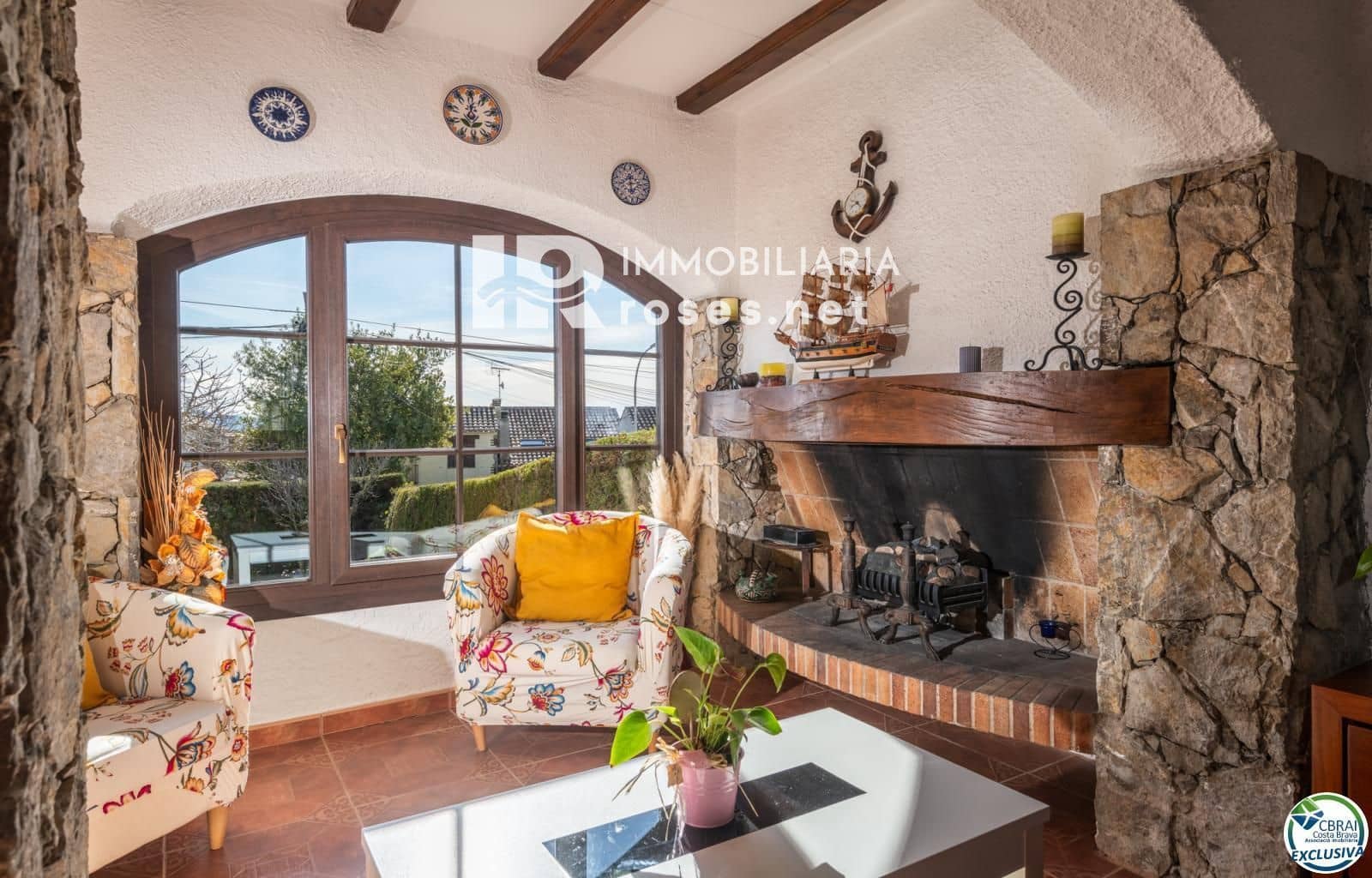 4 bedroom Villa for sale in L'Estartit with garage - € 455,000 (Ref: 9645462)