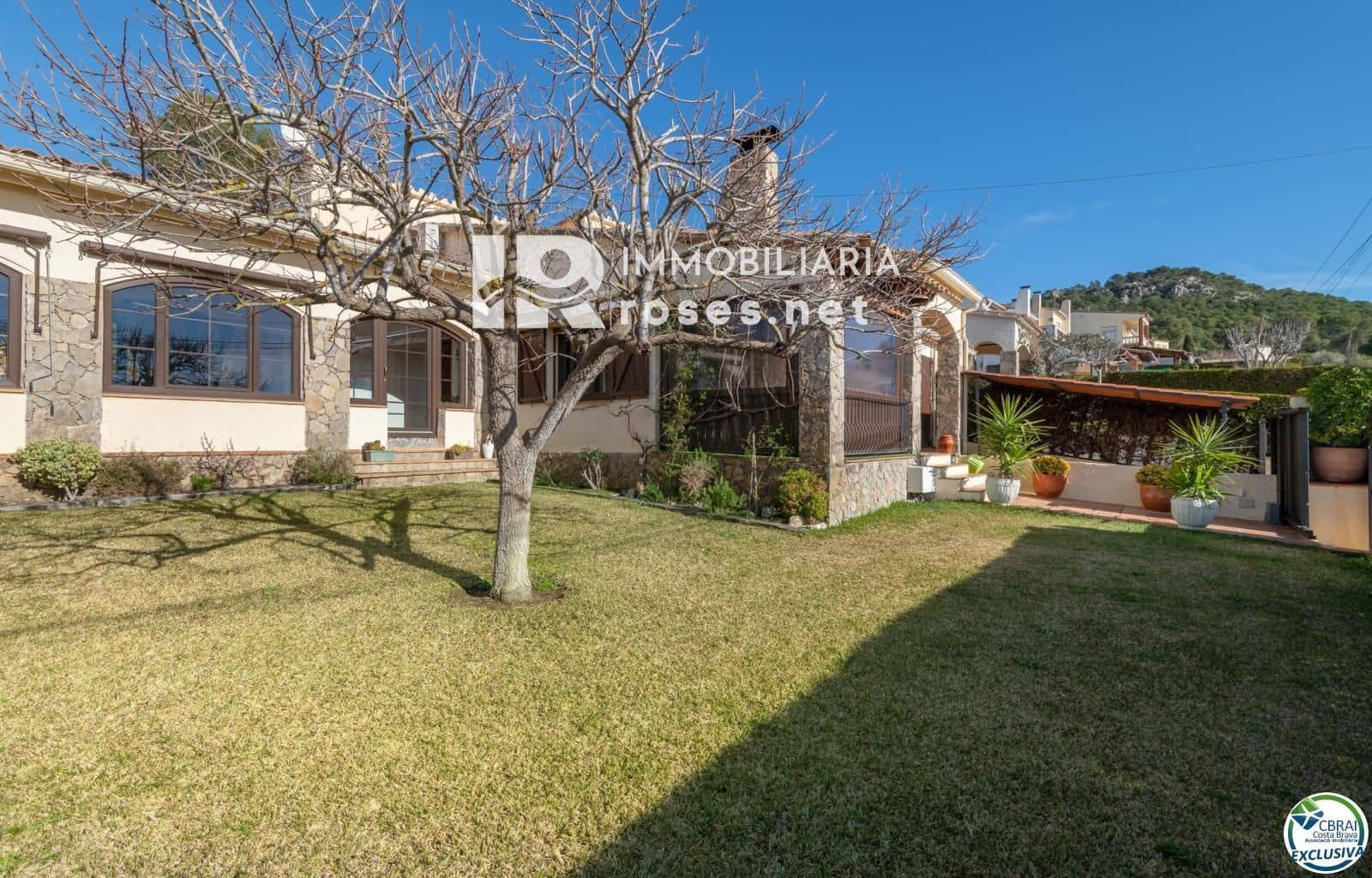 4 bedroom Villa for sale in L'Estartit with garage - € 455,000 (Ref: 9645462)