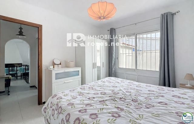 4 sypialnia Willa na sprzedaż w Empuriabrava, Castelló d'Empúries z garażem - 369 000 € (Ref: 9649866)