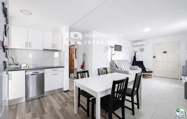 4 sypialnia Willa na sprzedaż w Empuriabrava, Castelló d'Empúries z garażem - 369 000 € (Ref: 9649866)