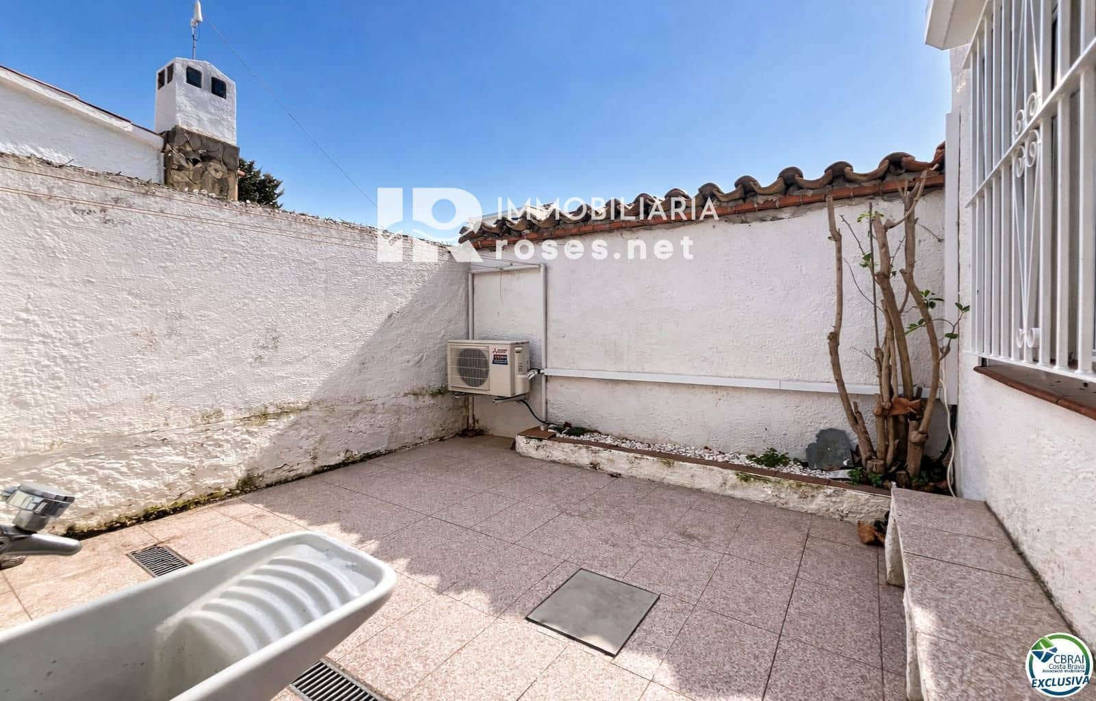 4 sypialnia Willa na sprzedaż w Empuriabrava z garażem - 369 000 € (Ref: 9649866)