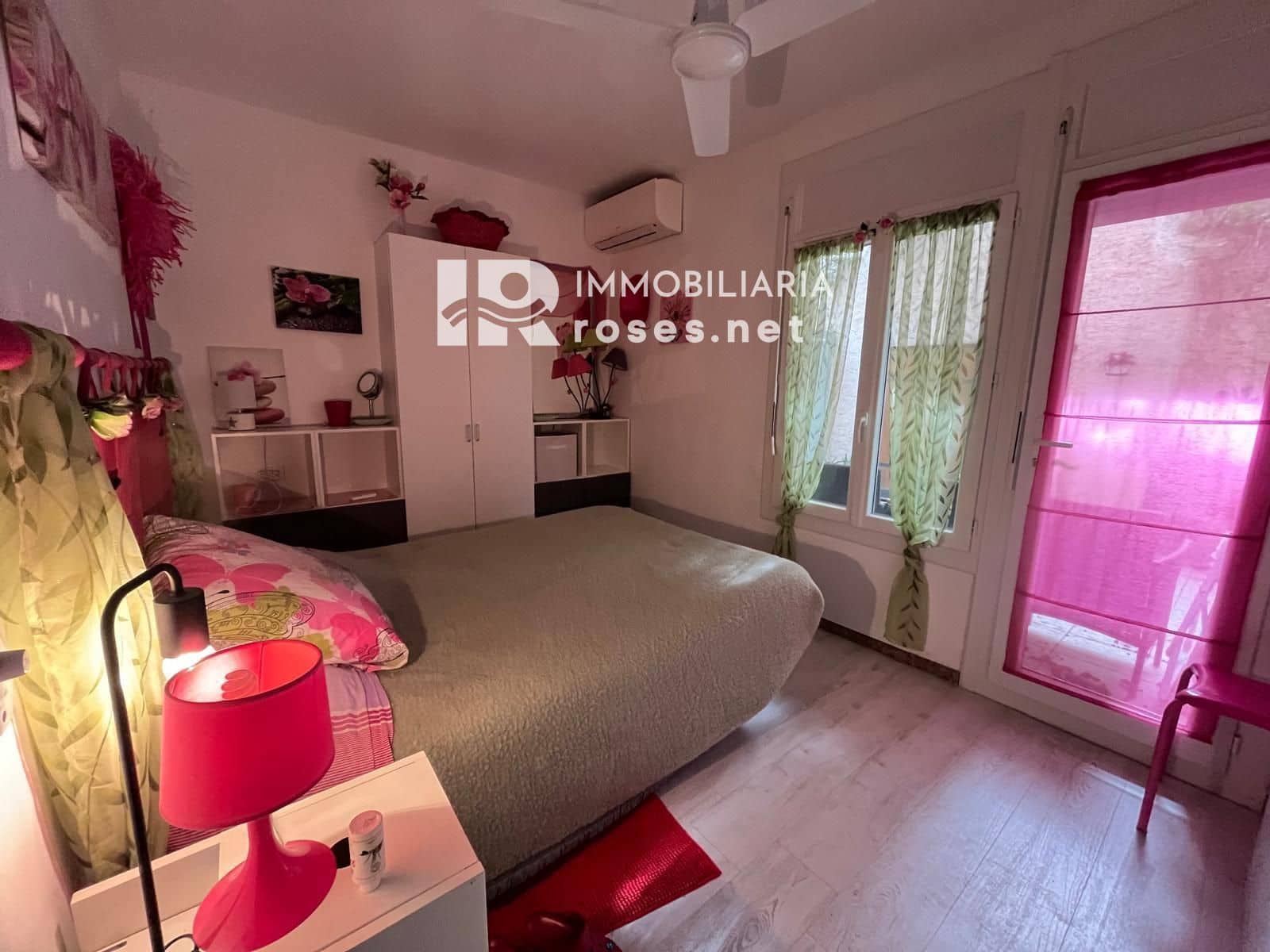 2 soveværelse Lejlighed til salg i Roses - € 300.000 (Ref: 9649869)