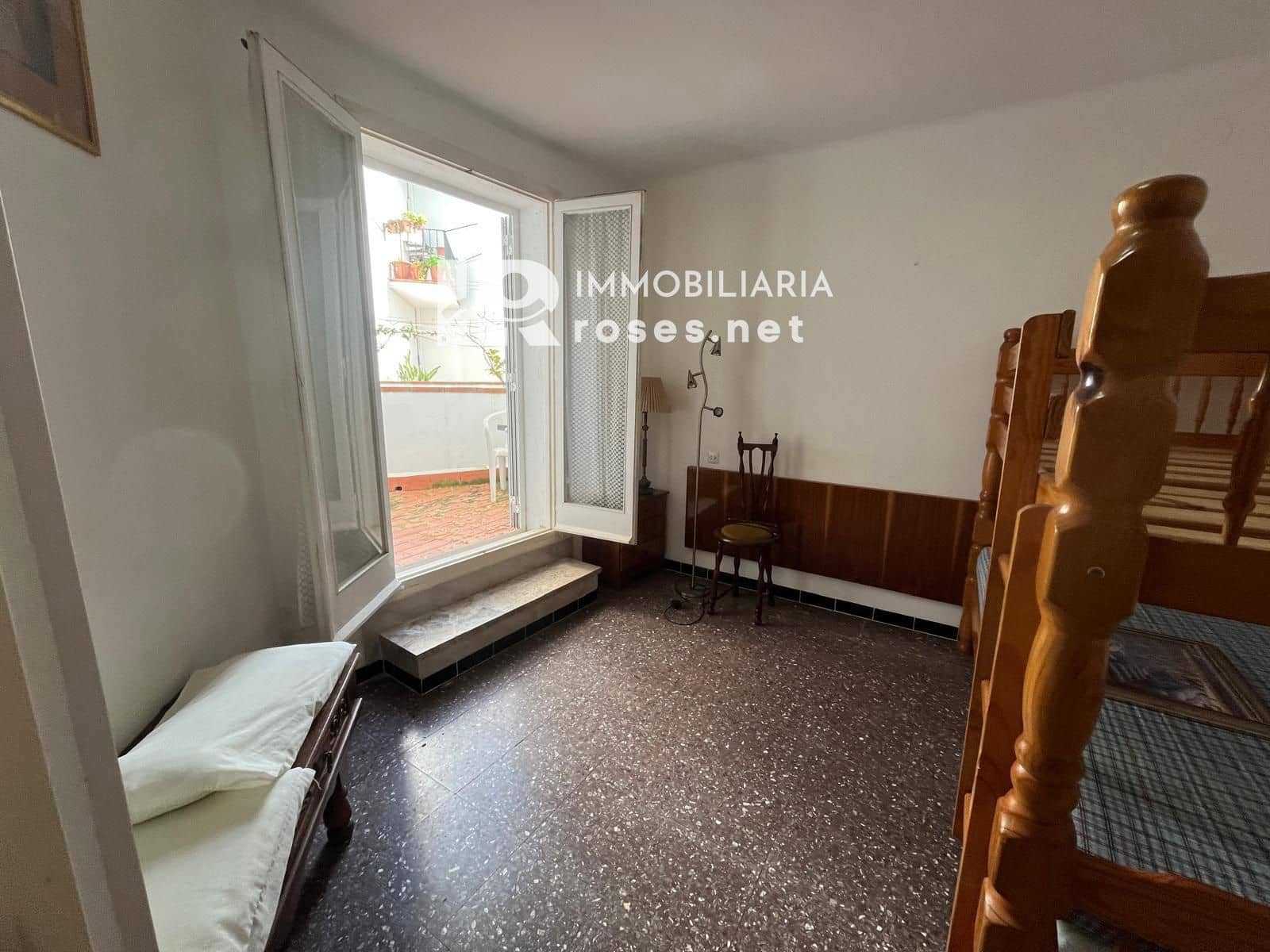 2 bedroom Flat for sale in Cadaques - € 500,000 (Ref: 9649870)