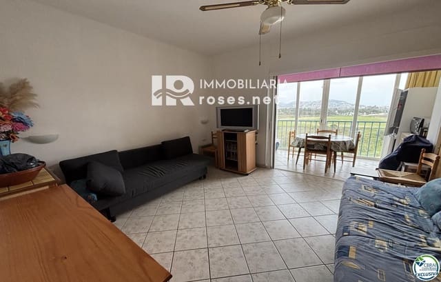 Flat for sale in Roses with pool - € 85,000 (Ref: 9654215)
