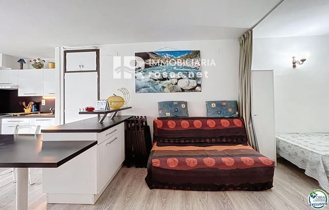 2 bedroom Flat for sale in Santa Margarida, Roses - € 227,000 (Ref: 9667084)