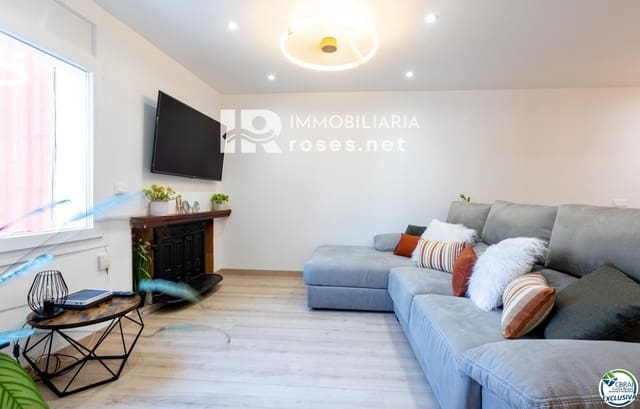 3 slaapkamer Flat te koop in Roses - € 295.000 (Ref: 9671112)