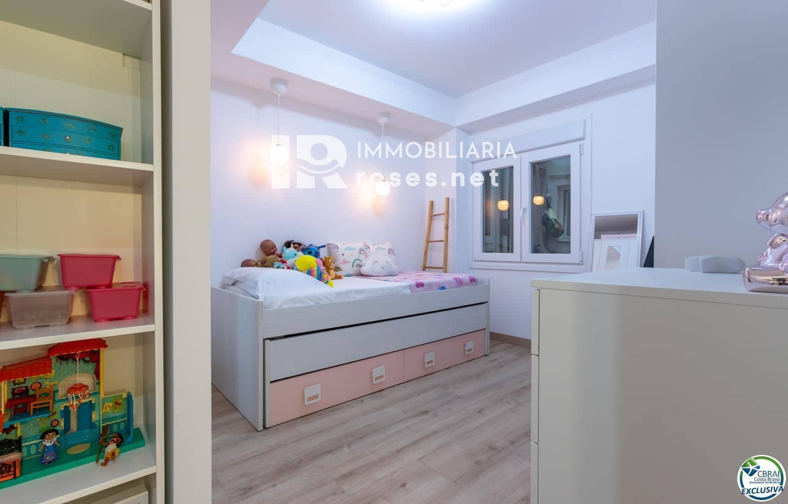3 slaapkamer Flat te koop in Roses - € 295.000 (Ref: 9671112)