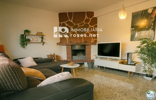 8 soverom Villa til salgs i Llançà med garasje - € 359 000 (Ref: 9671114)