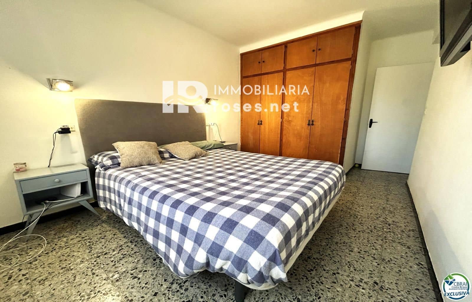 8 bedroom Villa for sale in Llanca with garage - € 359,000 (Ref: 9671114)