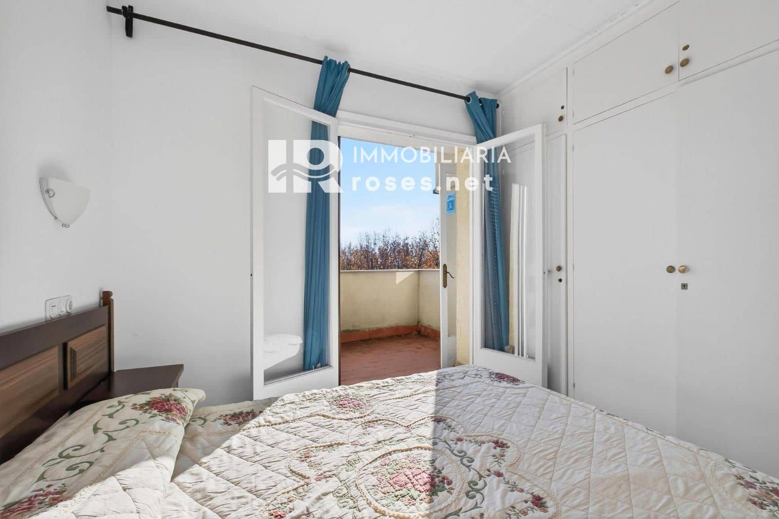 Piso de 2 habitaciones en Empuriabrava en venta con piscina garaje - 170.000 € (Ref: 9674767)