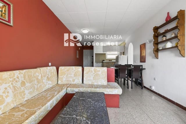 Piso de 2 habitaciones en Empuriabrava, Castelló d'Empúries en venta con piscina garaje - 170.000 € (Ref: 9674767)