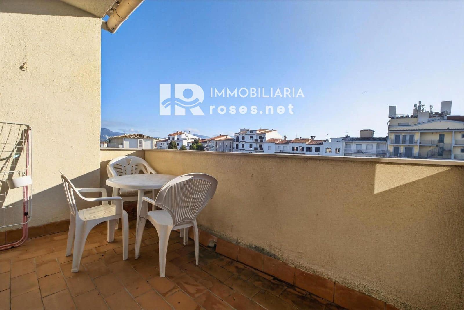 Piso de 2 habitaciones en Empuriabrava en venta con piscina garaje - 170.000 € (Ref: 9674767)