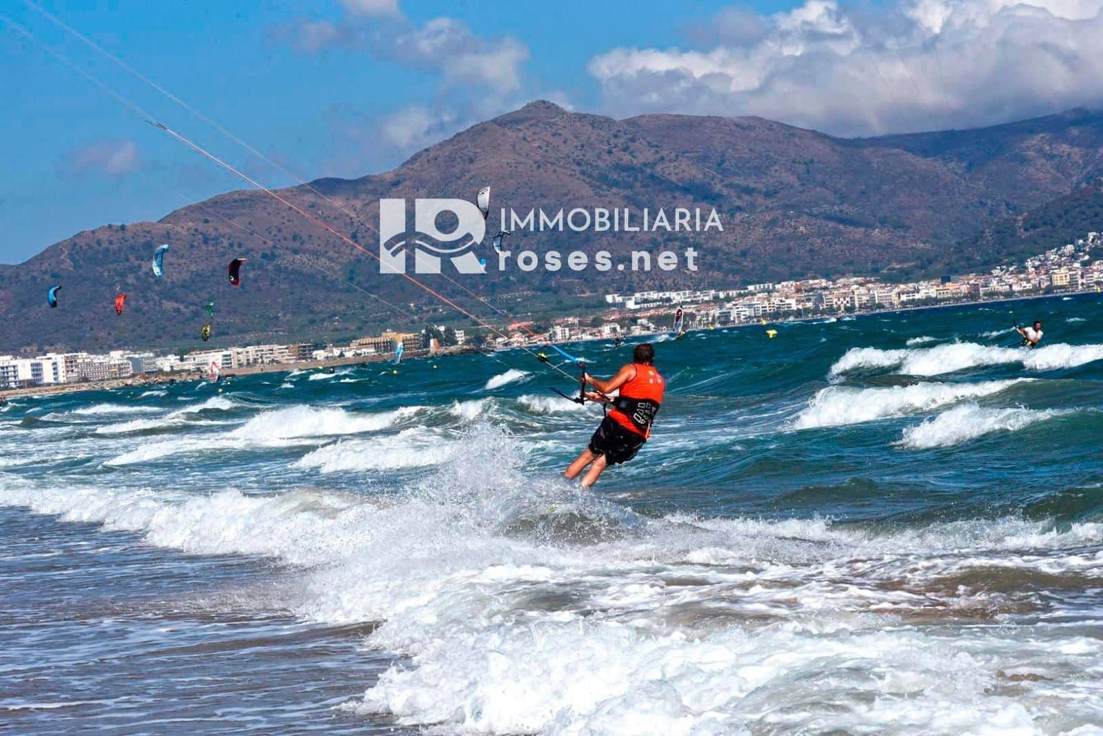 Piso de 2 habitaciones en Empuriabrava en venta con piscina garaje - 170.000 € (Ref: 9674767)