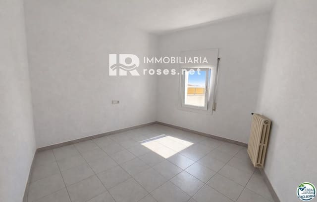 Casa de 4 habitaciones en Torroella de Montgrí en venta con garaje - 256.000 € (Ref: 9691460)