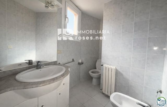 Casa de 4 habitaciones en Torroella de Montgrí en venta con garaje - 256.000 € (Ref: 9691460)