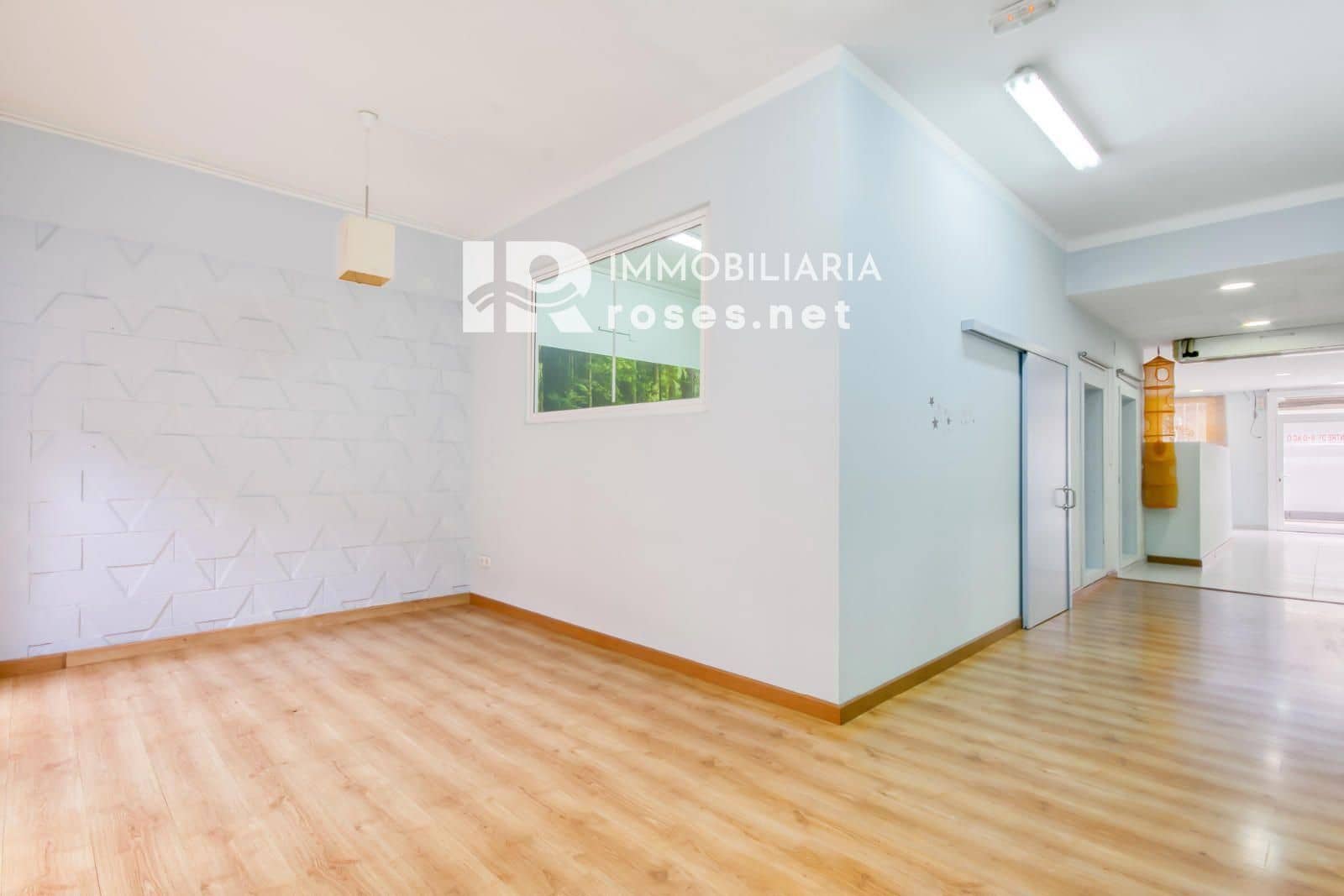 Gewerbe zu verkaufen in Roses - 170.000 € (Ref: 9696654)