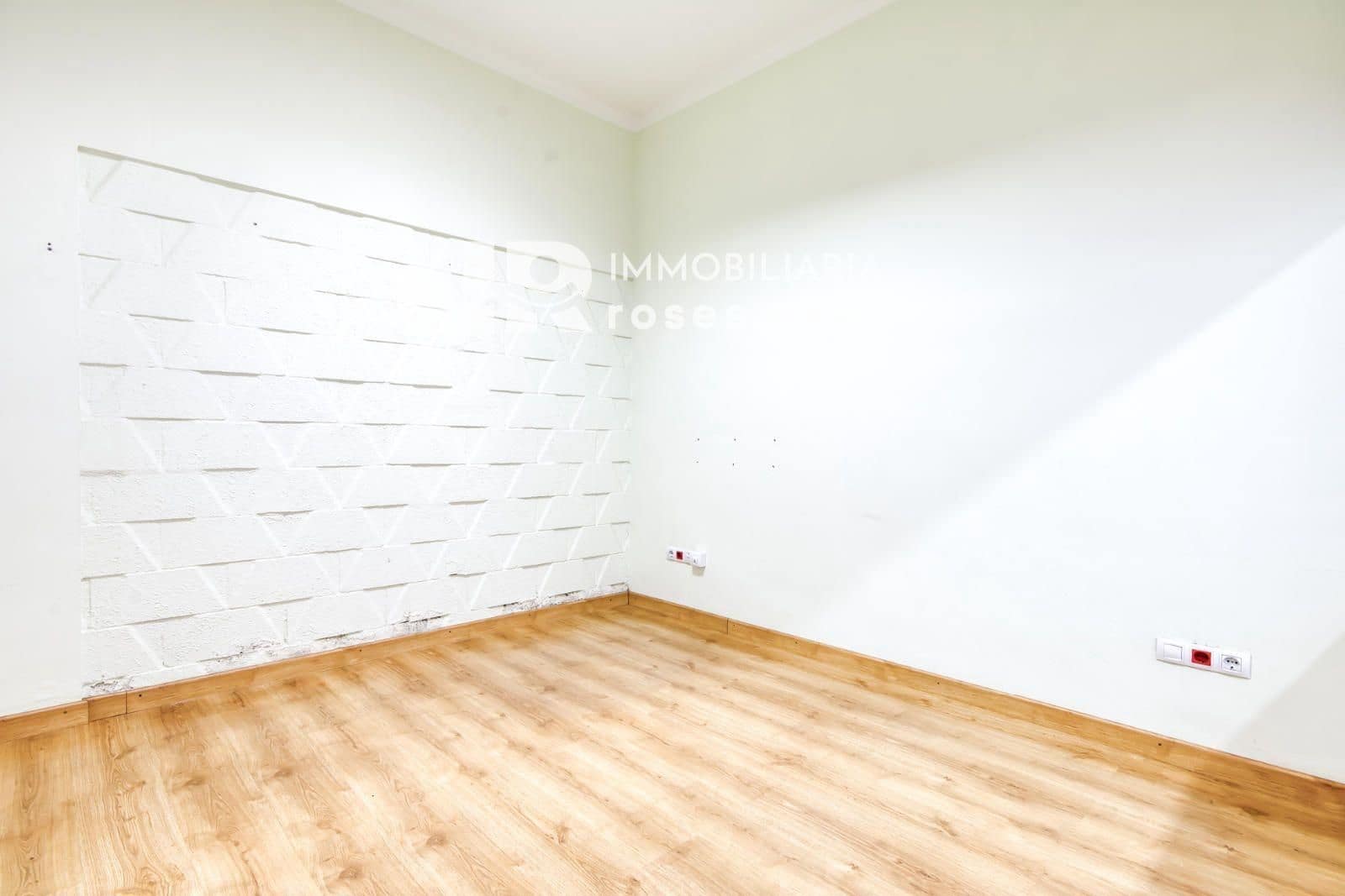 Gewerbe zu verkaufen in Roses - 170.000 € (Ref: 9696654)