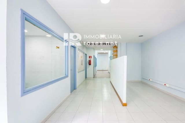 Gewerbe zu verkaufen in Roses - 170.000 € (Ref: 9696654)