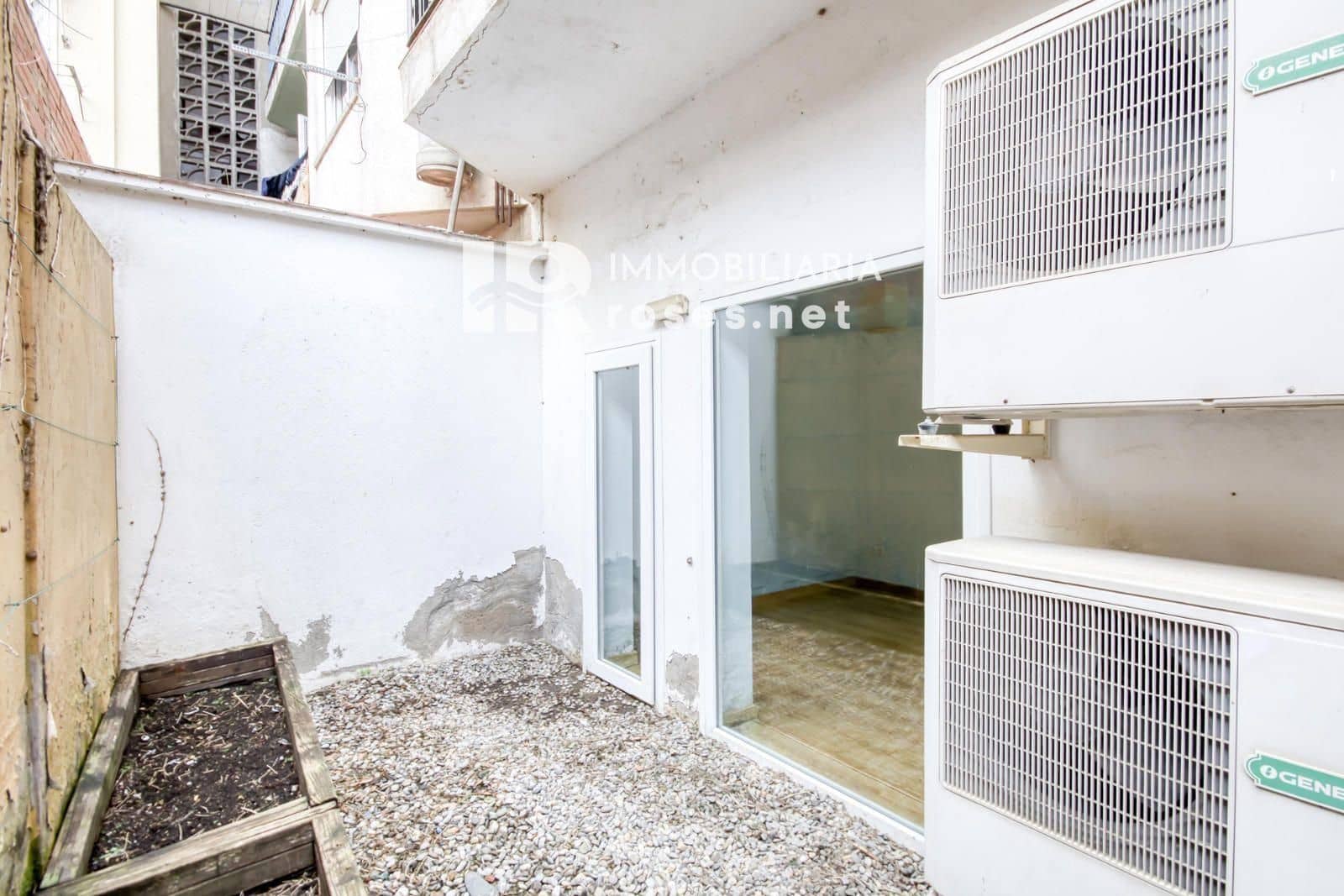 Gewerbe zu verkaufen in Roses - 170.000 € (Ref: 9696654)