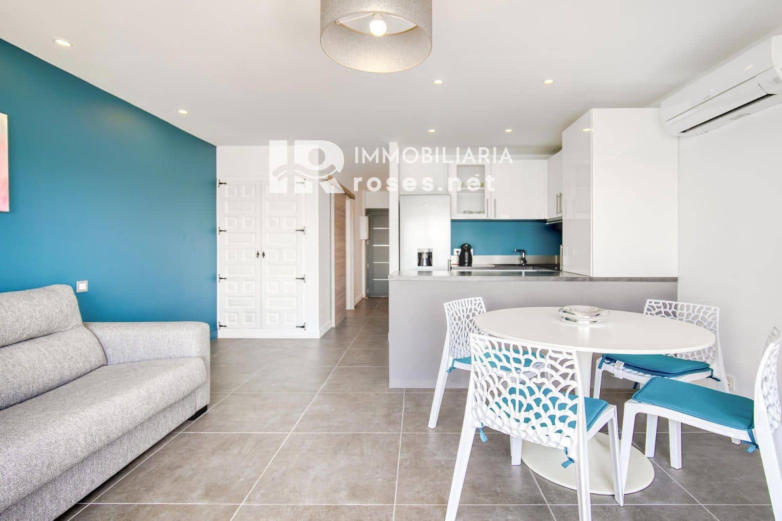 1 bedroom Flat for sale in Roses - € 399,000 (Ref: 9696655)