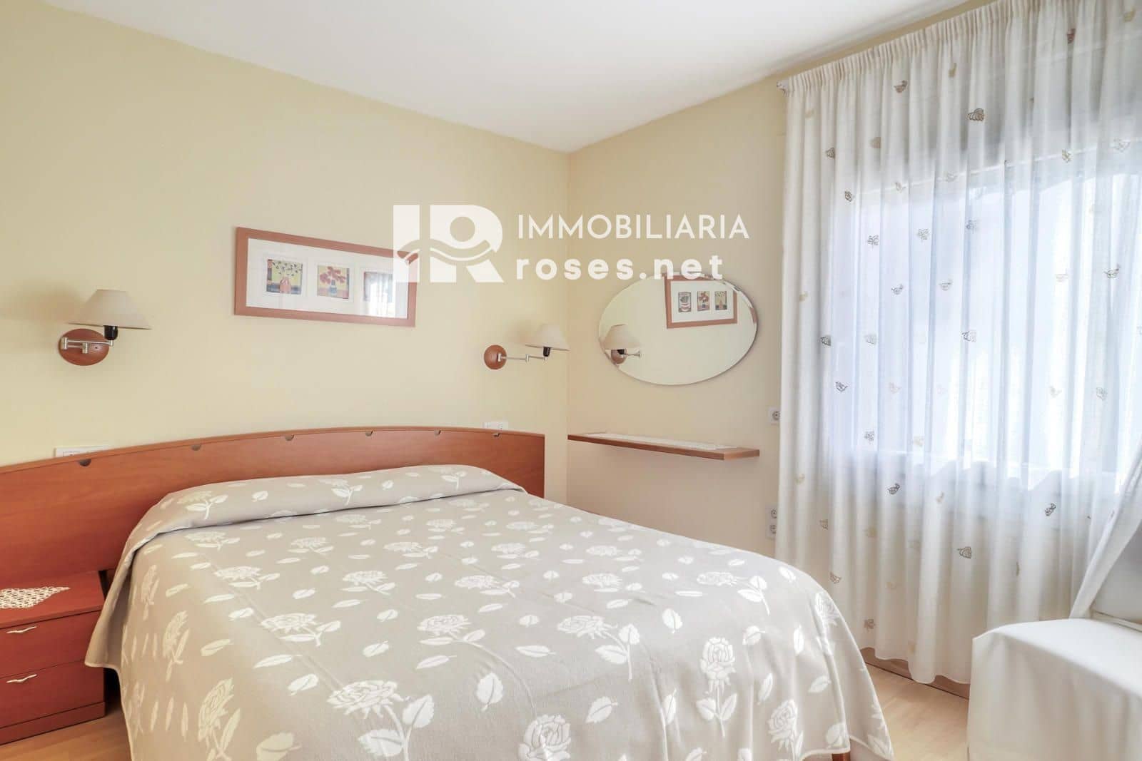 2 bedroom Flat for sale in Roses - € 295,000 (Ref: 9702438)